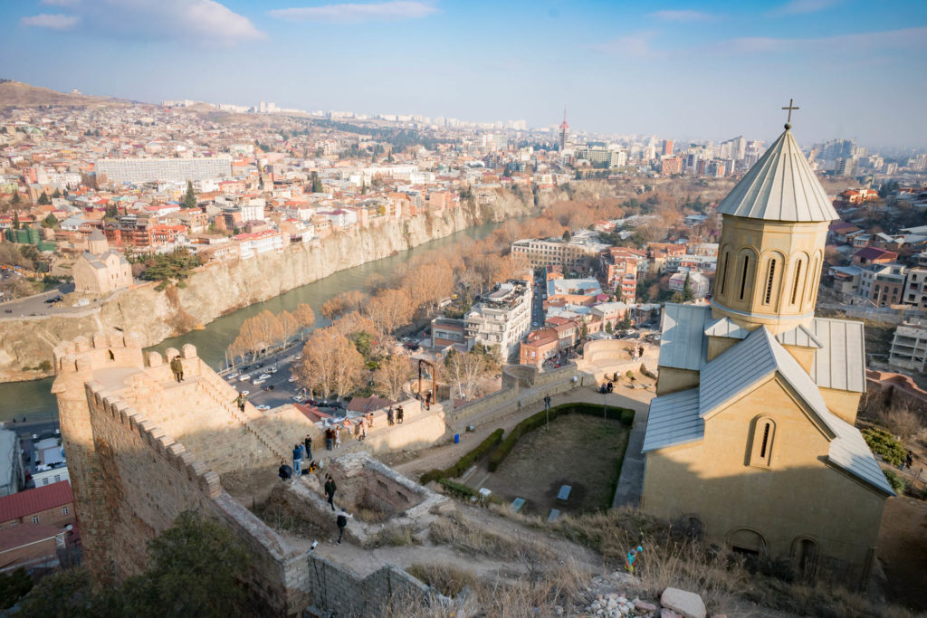 Georgia'da daireler ცხოვრების ახალი სტილი Georgia'da daireler ცხოვრების ახალი სტილი